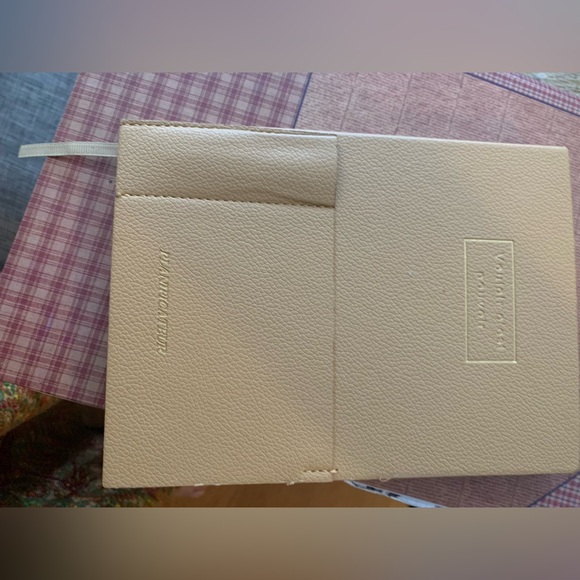 Small note book - Picture 12 of 14